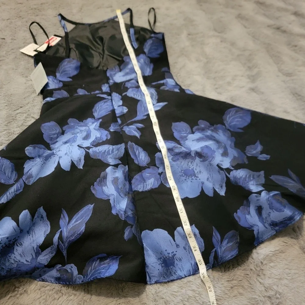 Xscape Dress Womens 6 Black Blue Floral Halter Fit & Flare‎ Jacquard Cocktail